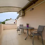 Apartman Stela *