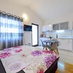 Stela Apartman Zablaće