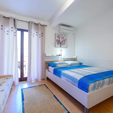 Stela Apartment