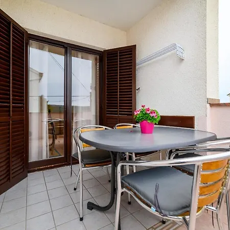 Stela Apartment